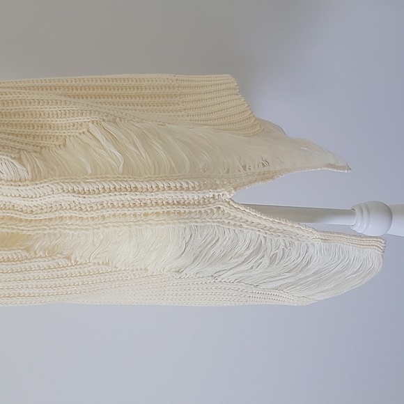 NWT Venus Women Loose Knitted Light Cream Crew Neck Distressed Sweater Size M - Picture 7 of 11